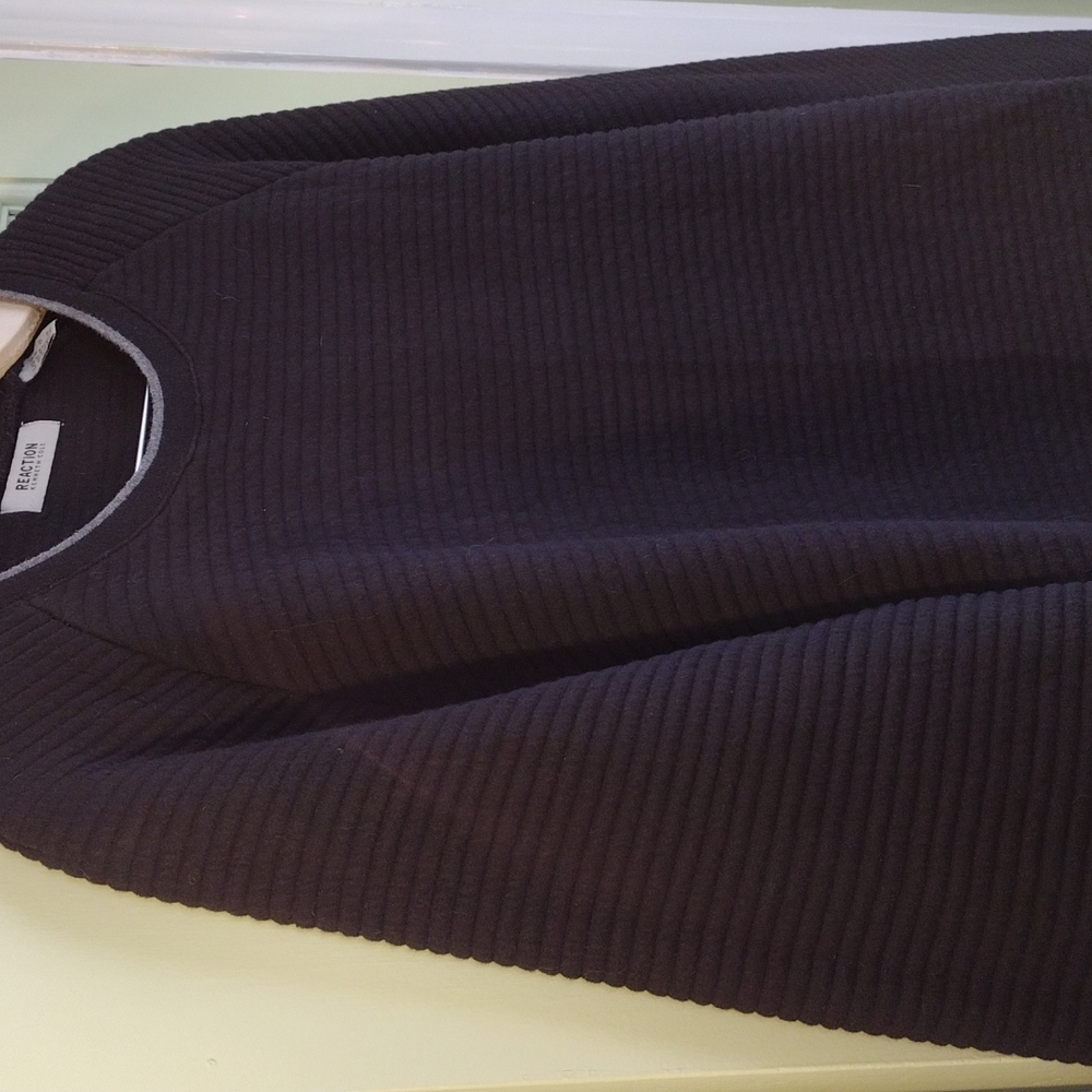 Men's Reaction Kenneth Cole Large black ribbed long sleeved shirt